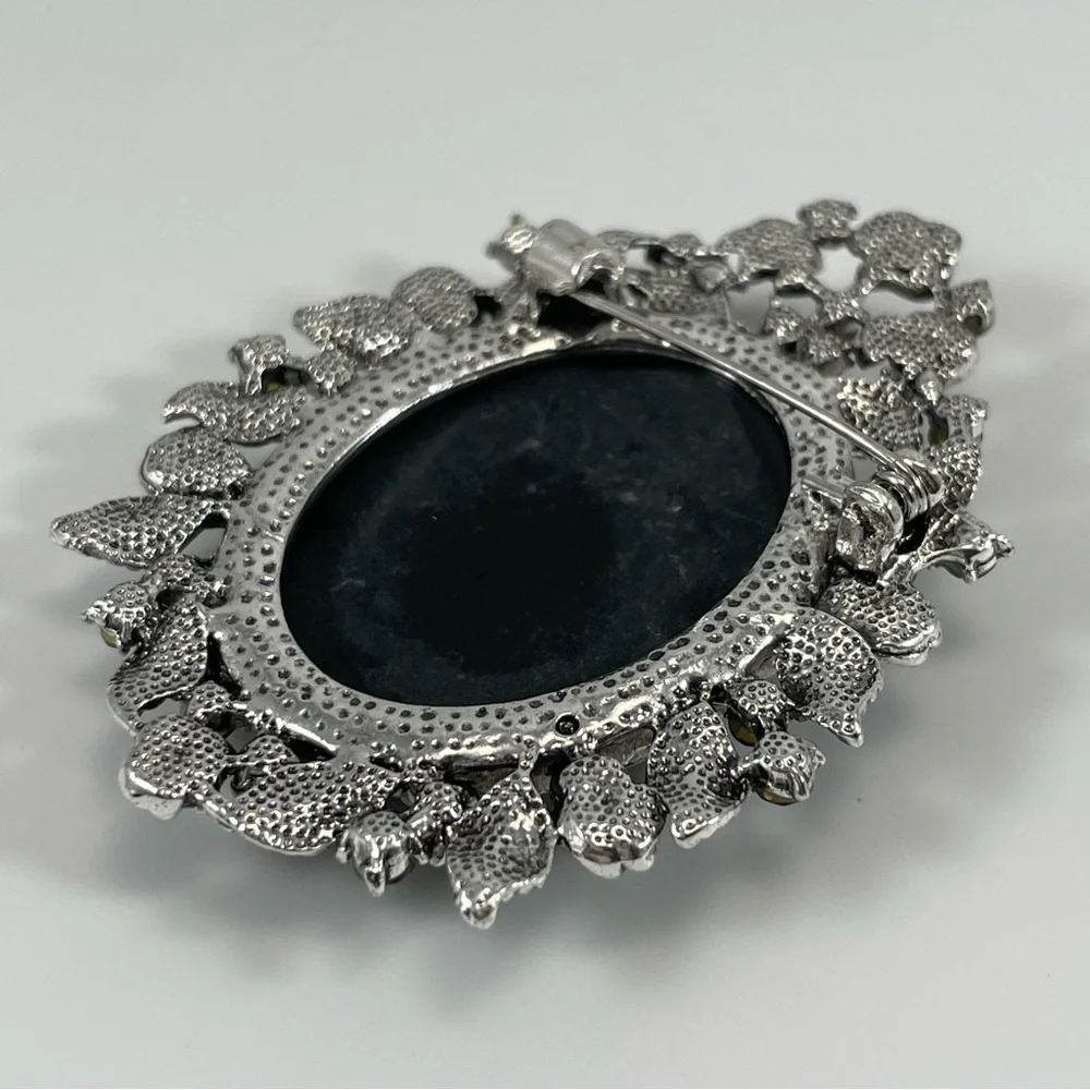 Stunning Cameo Brooch Pin Black Rhinestone Gray Face Vintage Look Floral Details